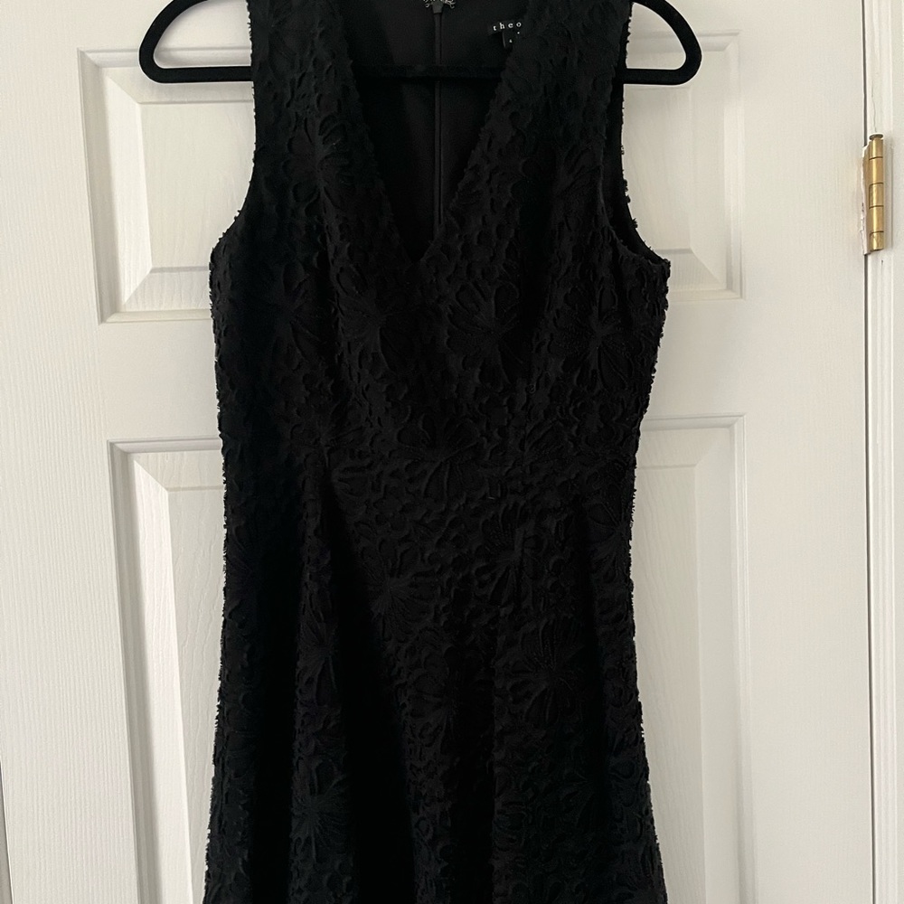 Theory Clipped Jacquard Knee Length Dress